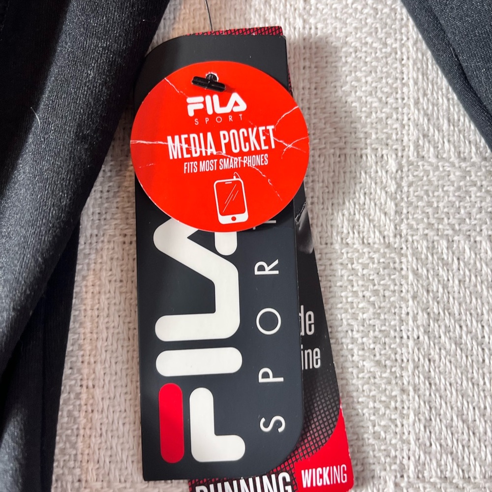 Sporty FILA Sport NWT Black X-Large Women Quarter-Zip Pullover Media Pocket - Picture 10 of 10